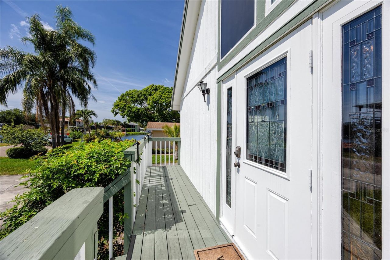 8759 Orient Way Ne, Saint Petersburg, FL 33702 Photo