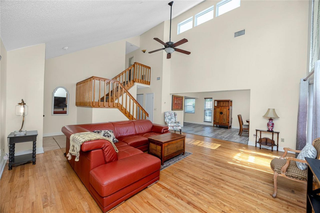 8759 Orient Way Ne, Saint Petersburg, FL 33702 Photo