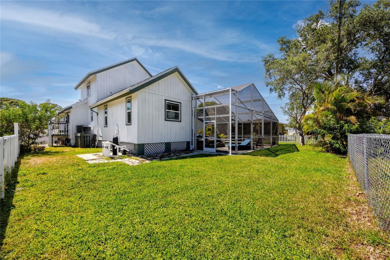 8759 Orient Way Ne, Saint Petersburg, FL 33702 Photo
