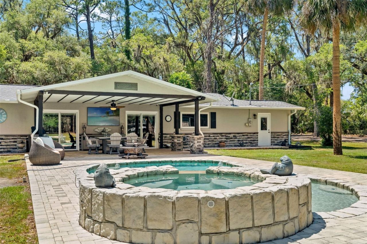 7845 N Flame Vine Way, Crystal River, FL 34428 Photo