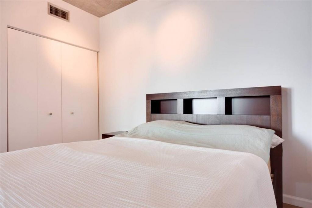 690 SW 1st Court, Unit Ph2-21, Miami, FL 33130 Photo
