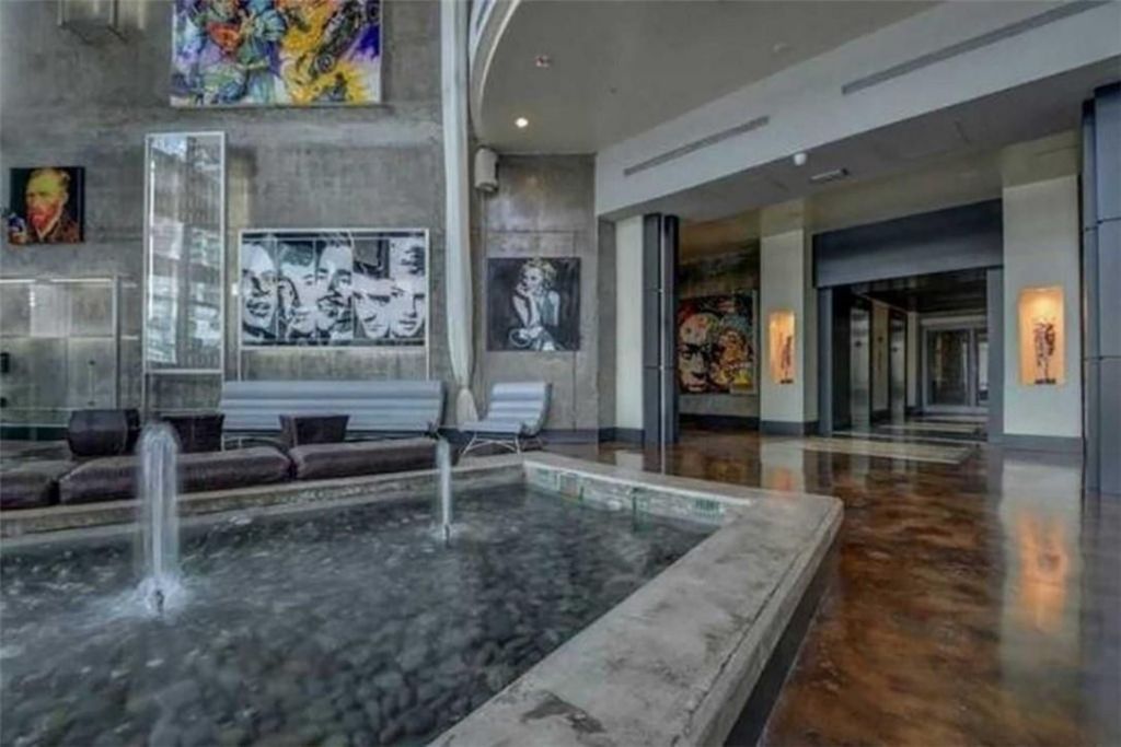 690 SW 1st Court, Unit Ph2-21, Miami, FL 33130 Photo