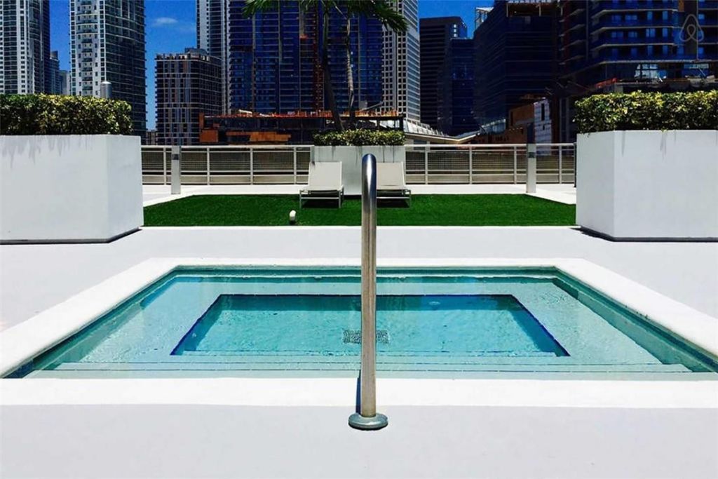 690 SW 1st Court, Unit Ph2-21, Miami, FL 33130 Photo