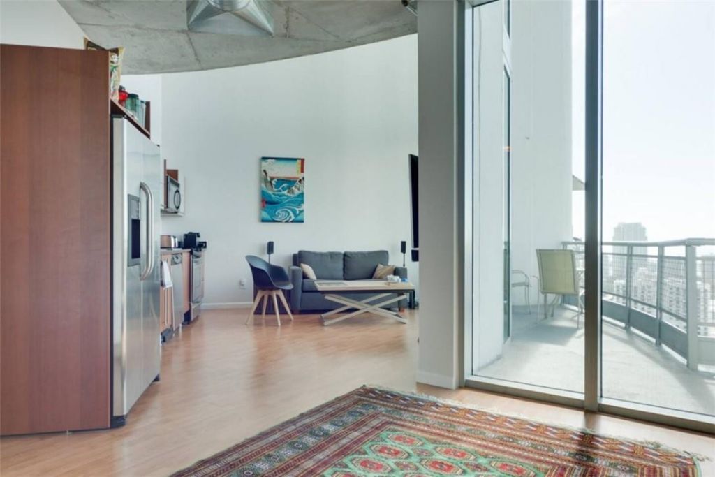 690 SW 1st Court, Unit Ph2-21, Miami, FL 33130 Photo