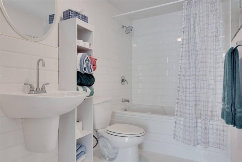 690 SW 1st Court, Unit Ph2-21, Miami, FL 33130 Photo