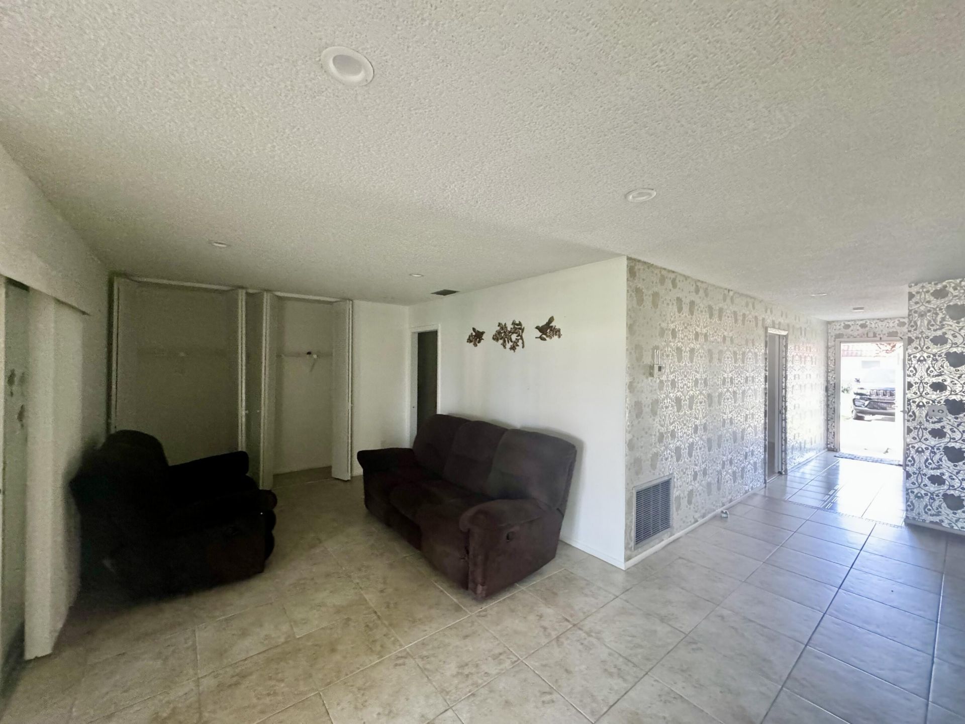 5725 E Fernley Dr Drive E, Unit 65, West Palm Beach, FL 33415 Photo
