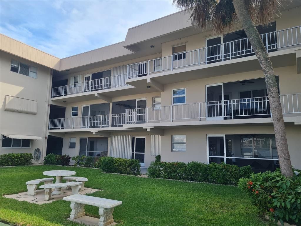 300 Golden Isles Drive, Unit 104, Hallandale Beach, FL 33009 Photo