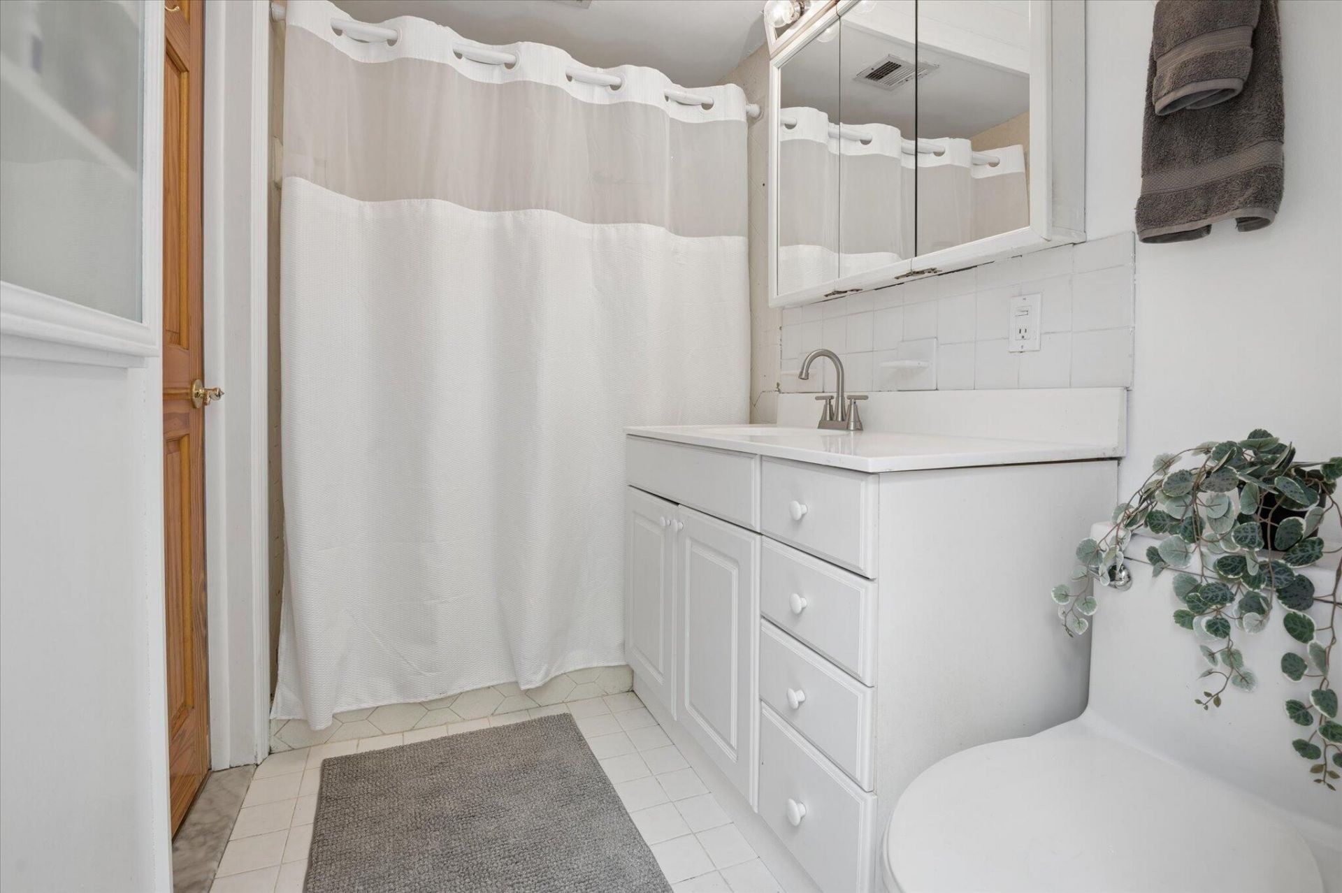 5900 SW 18th Street, Plantation, FL 33317 Photo