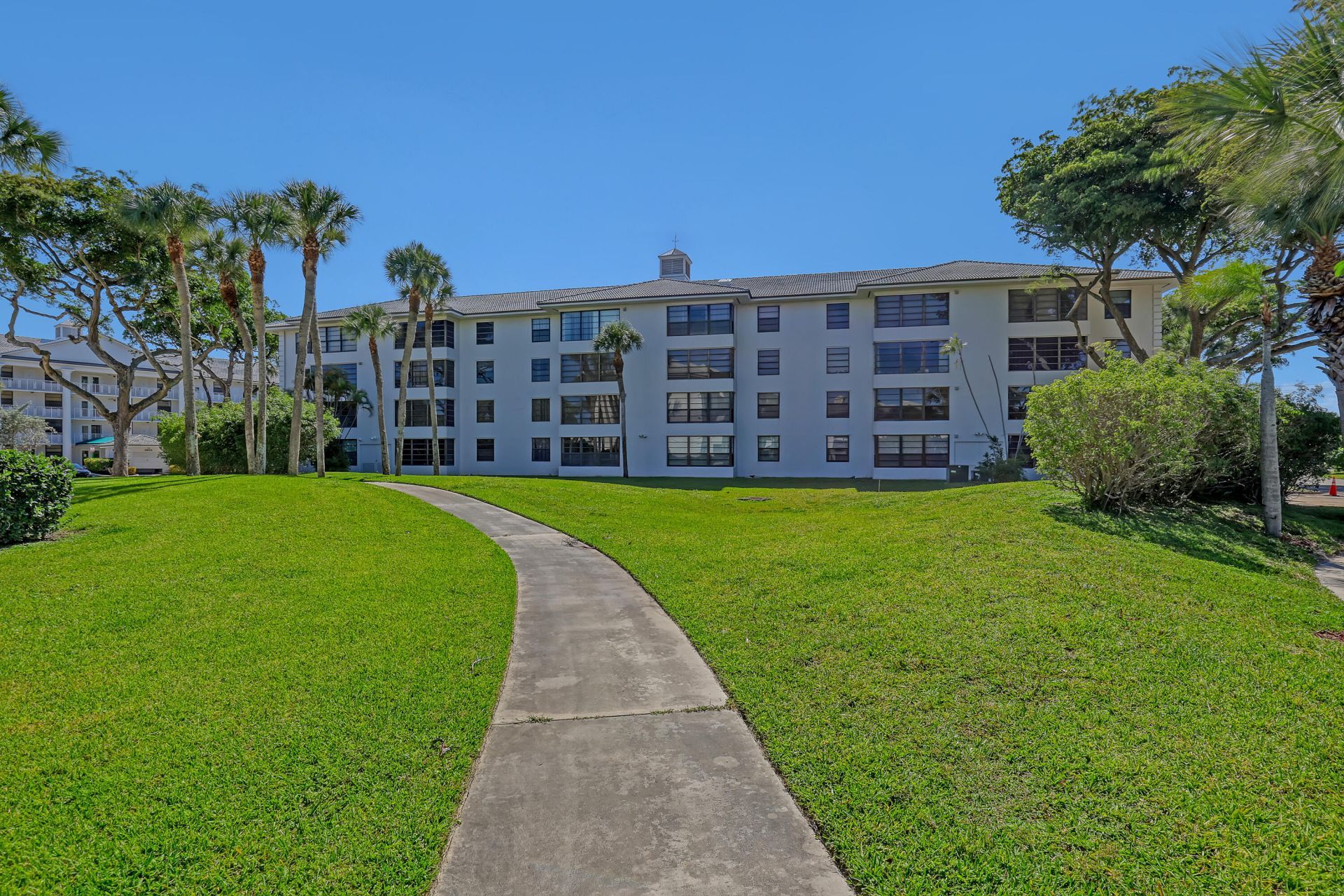 3650 Whitehall Drive, Unit 201, West Palm Beach, FL 33401 Photo