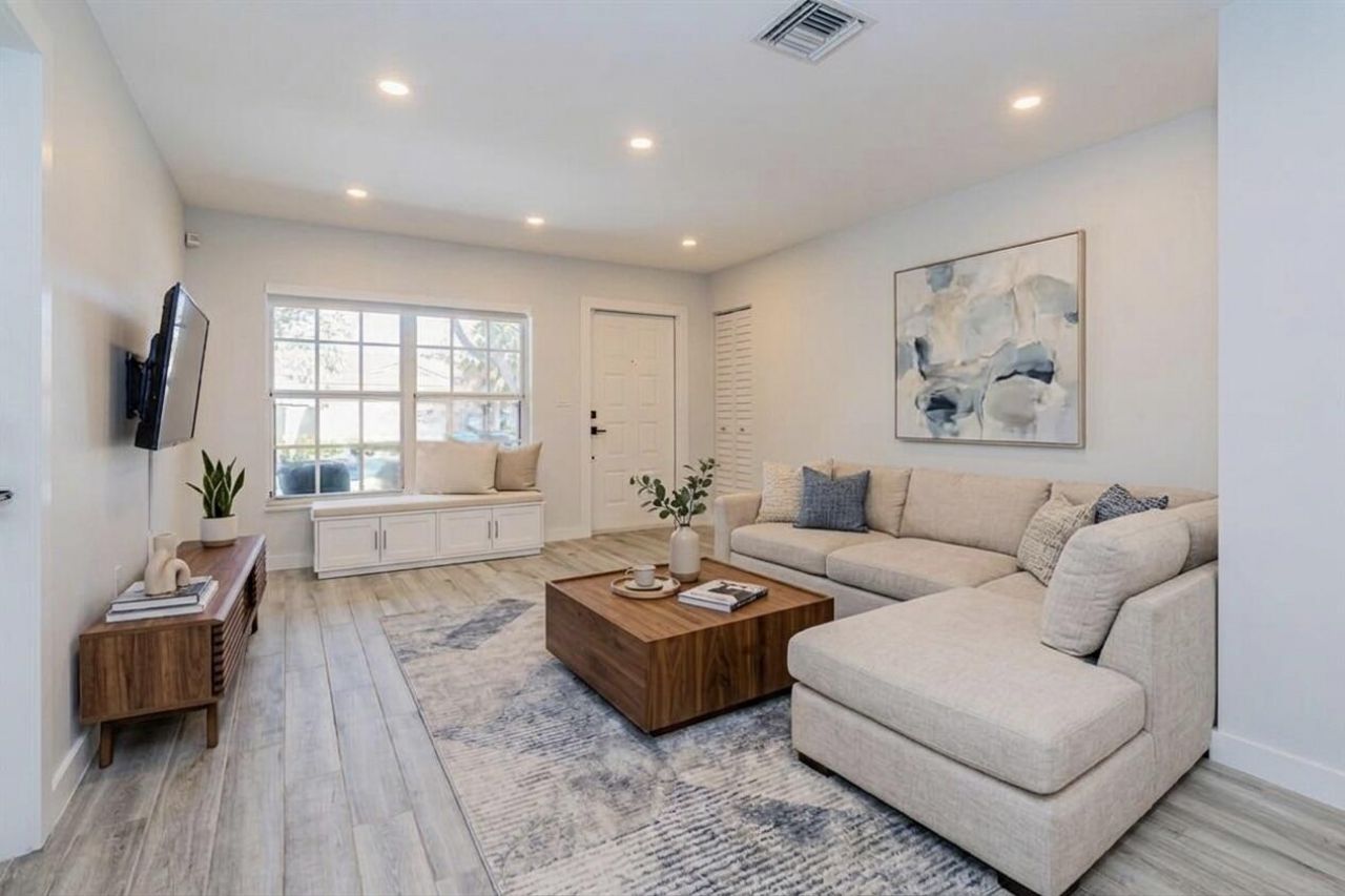 9058 NW 192nd Terrace, Miami Lakes, FL 33018 Photo