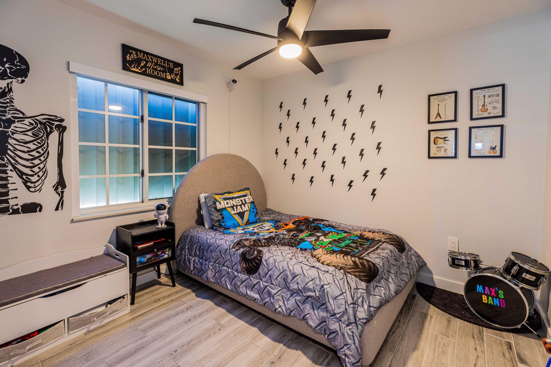 9058 NW 192nd Terrace, Miami Lakes, FL 33018 Photo