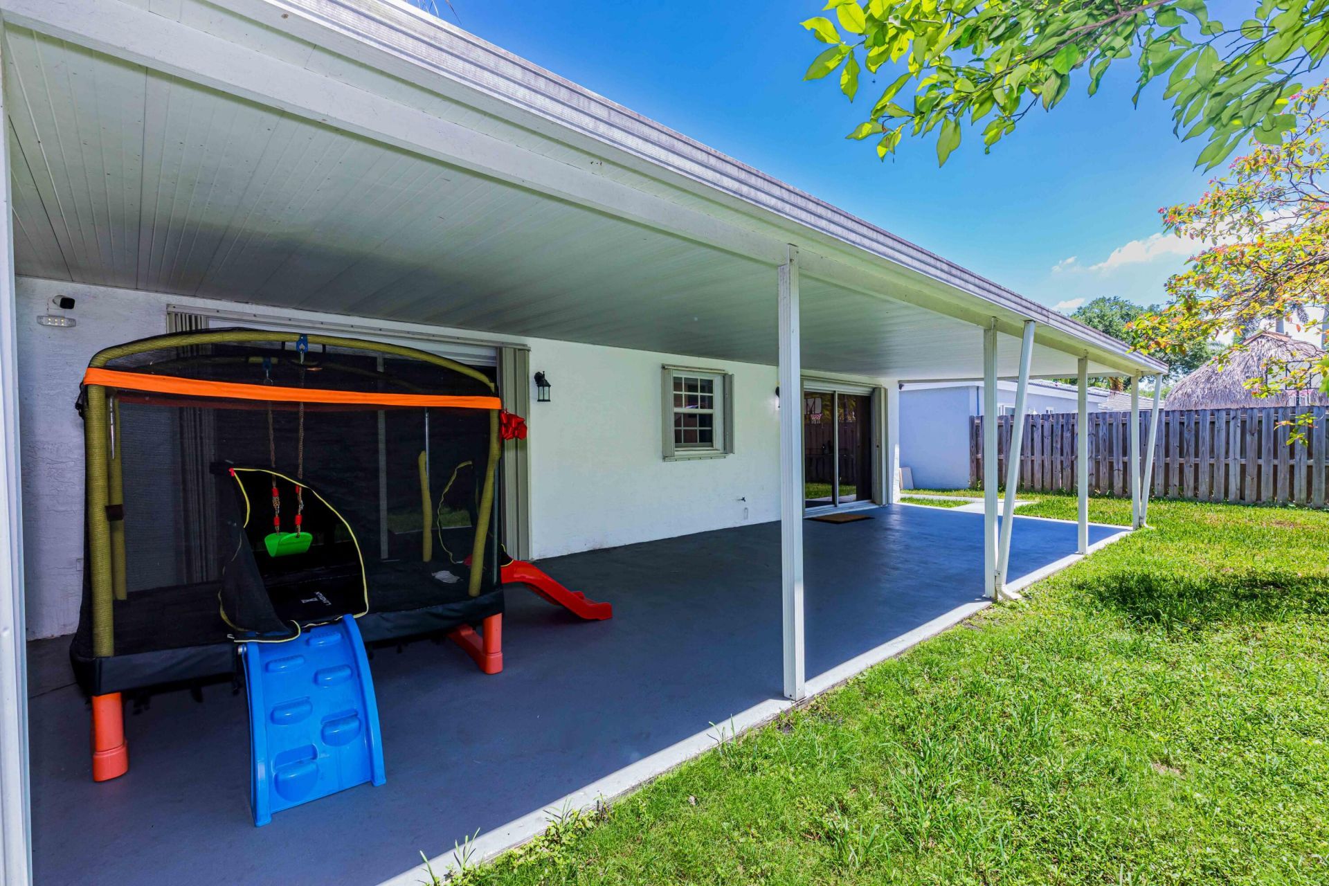 9058 NW 192nd Terrace, Miami Lakes, FL 33018 Photo