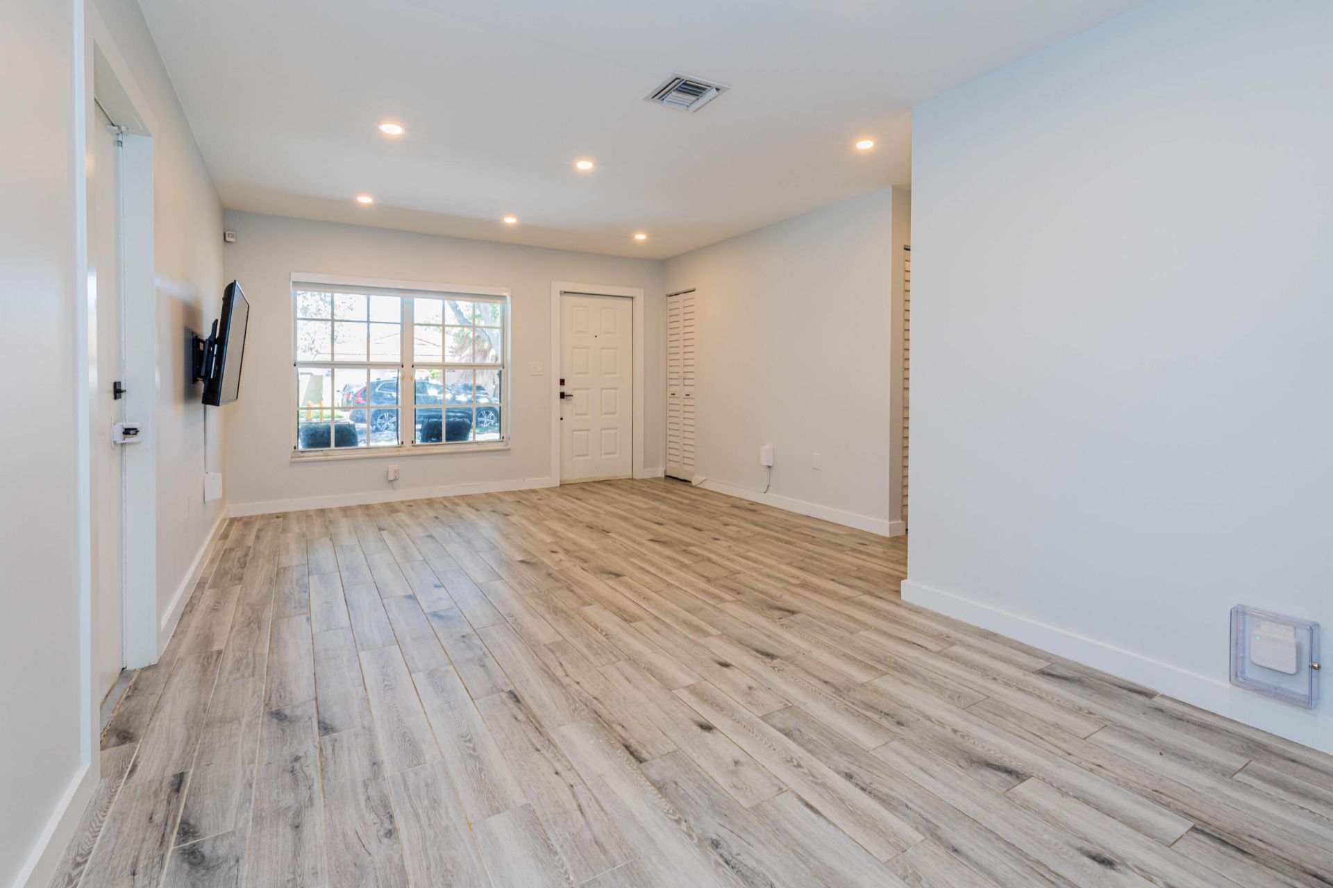 9058 NW 192nd Terrace, Miami Lakes, FL 33018 Photo
