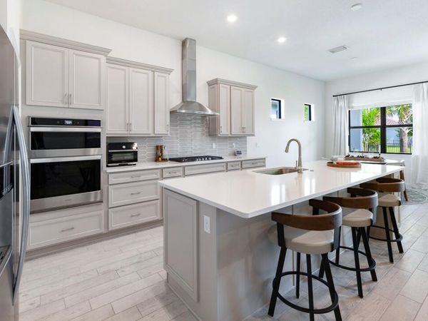 599 SE Villandry Way, Port St. Lucie, FL 34984