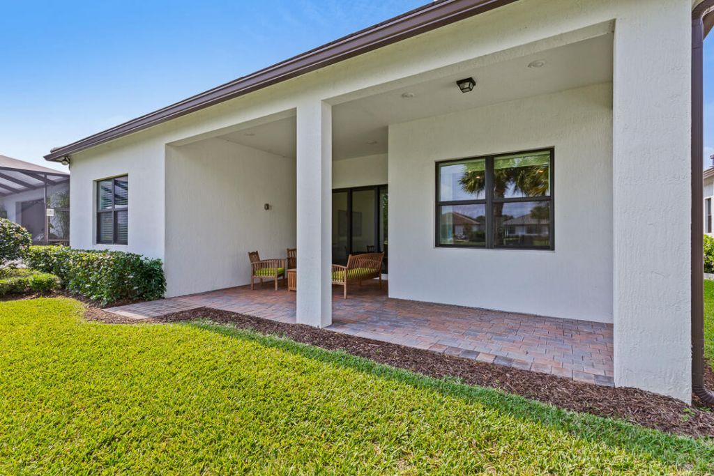 599 SE Villandry Way, Port Saint Lucie, FL 34984 Photo