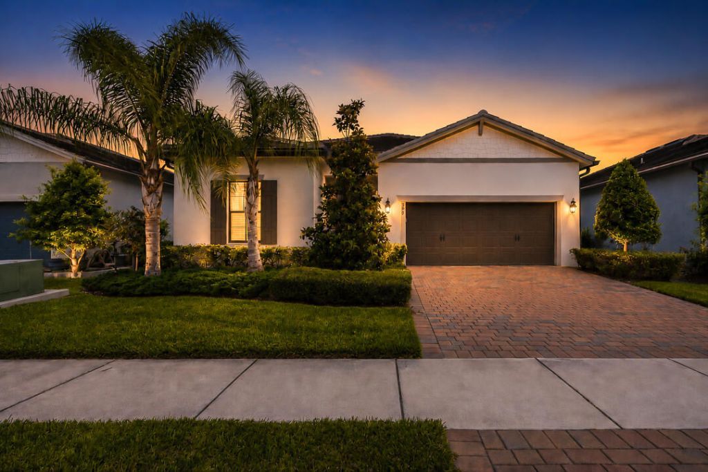 599 SE Villandry Way, Port Saint Lucie, FL 34984 Photo