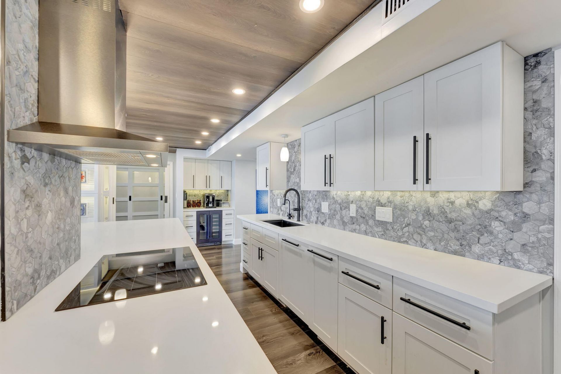 1890 S Ocean Drive, Unit 2103, Hallandale Beach, FL 33009 Photo