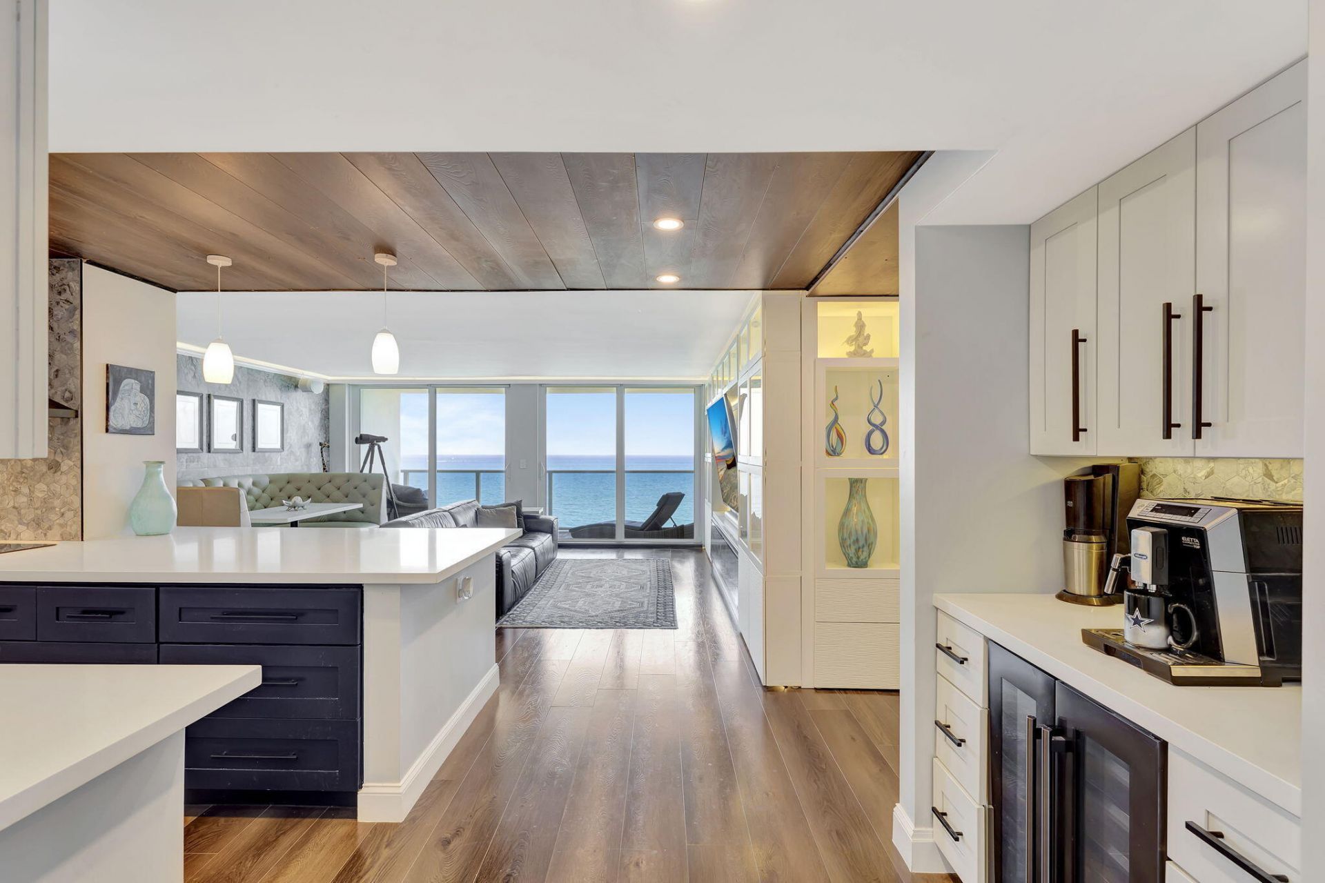 1890 S Ocean Drive, Unit 2103, Hallandale Beach, FL 33009 Photo