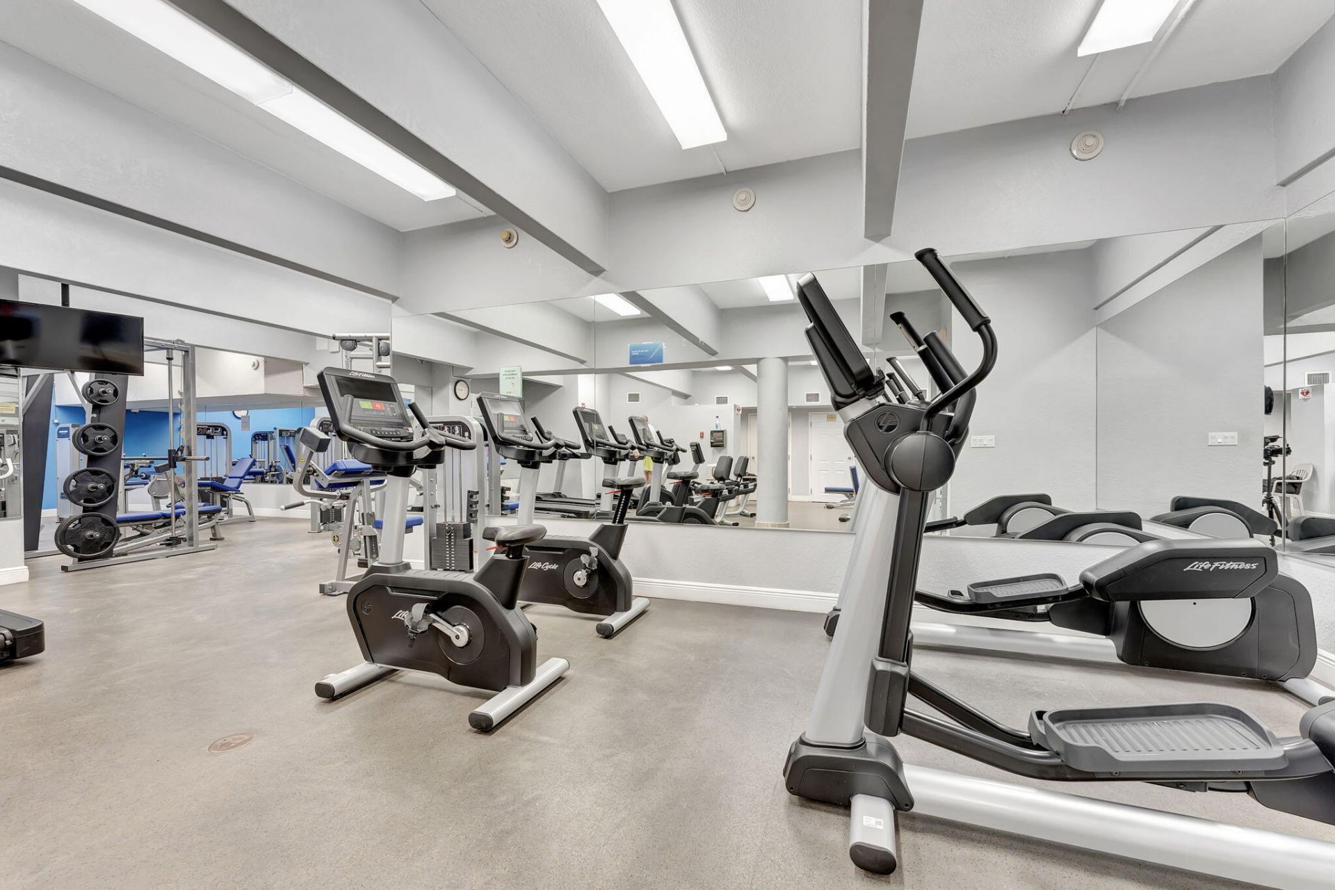1890 S Ocean Drive, Unit 2103, Hallandale Beach, FL 33009 Photo