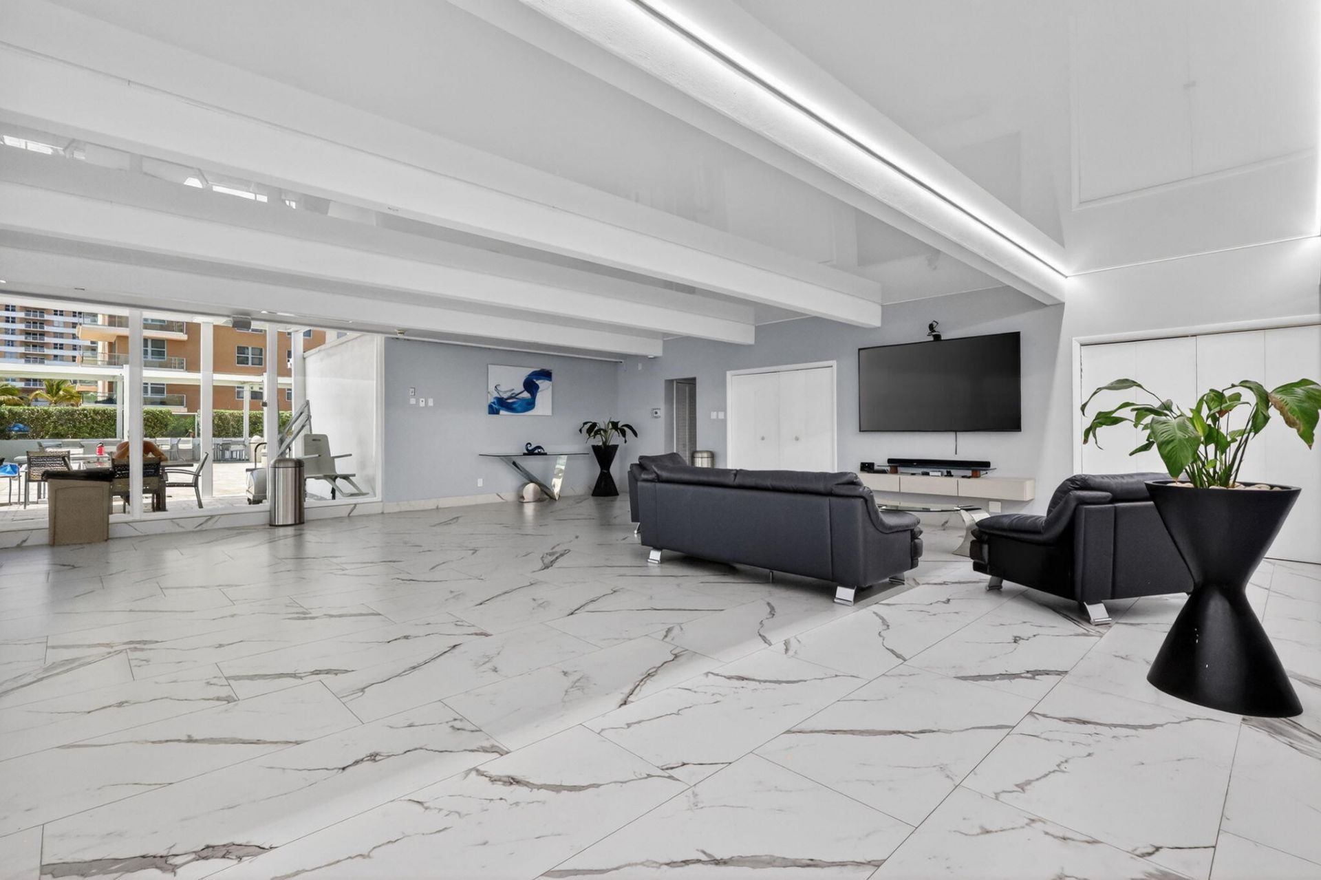 1890 S Ocean Drive, Unit 2103, Hallandale Beach, FL 33009 Photo