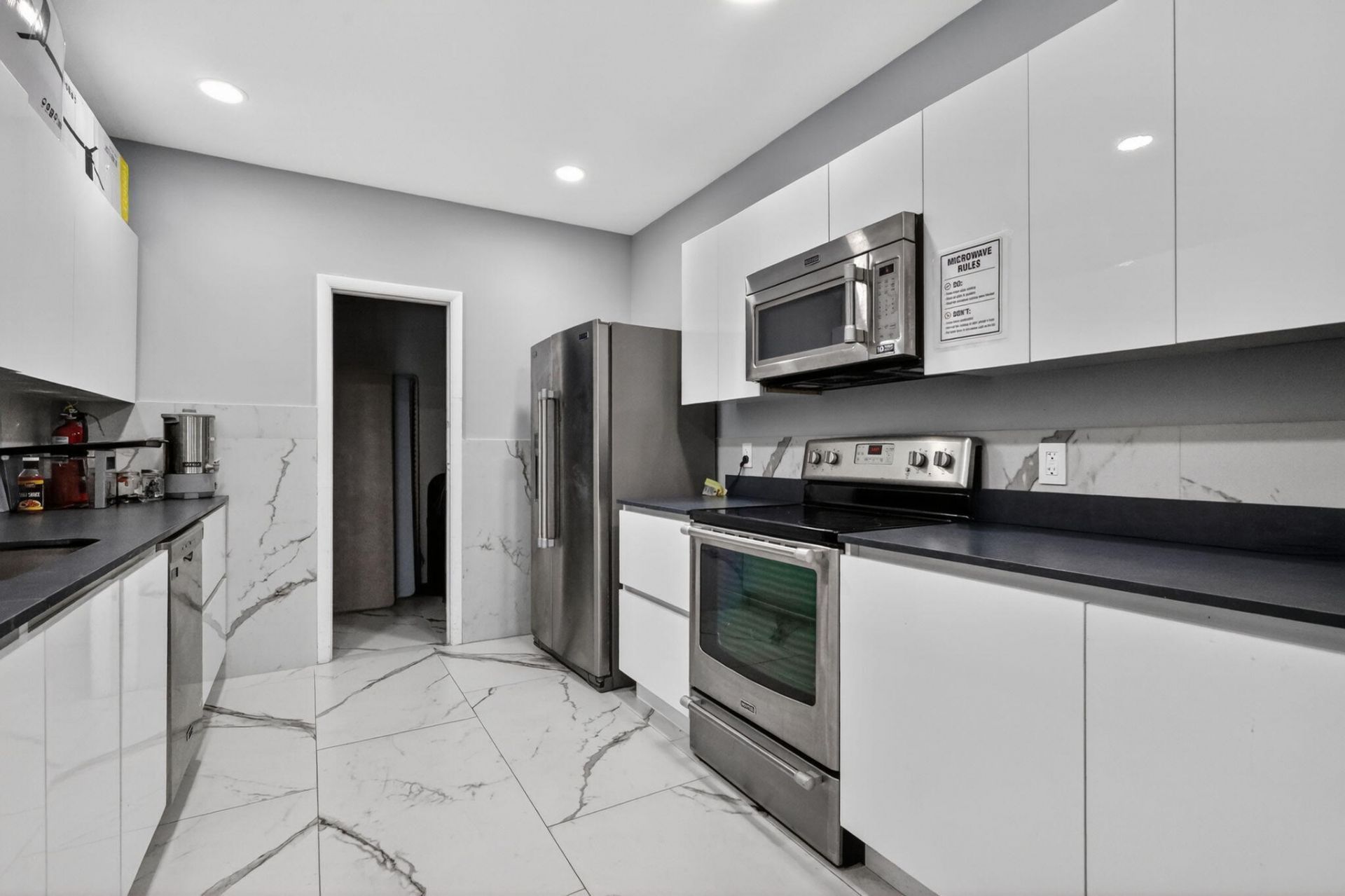 1890 S Ocean Drive, Unit 2103, Hallandale Beach, FL 33009 Photo