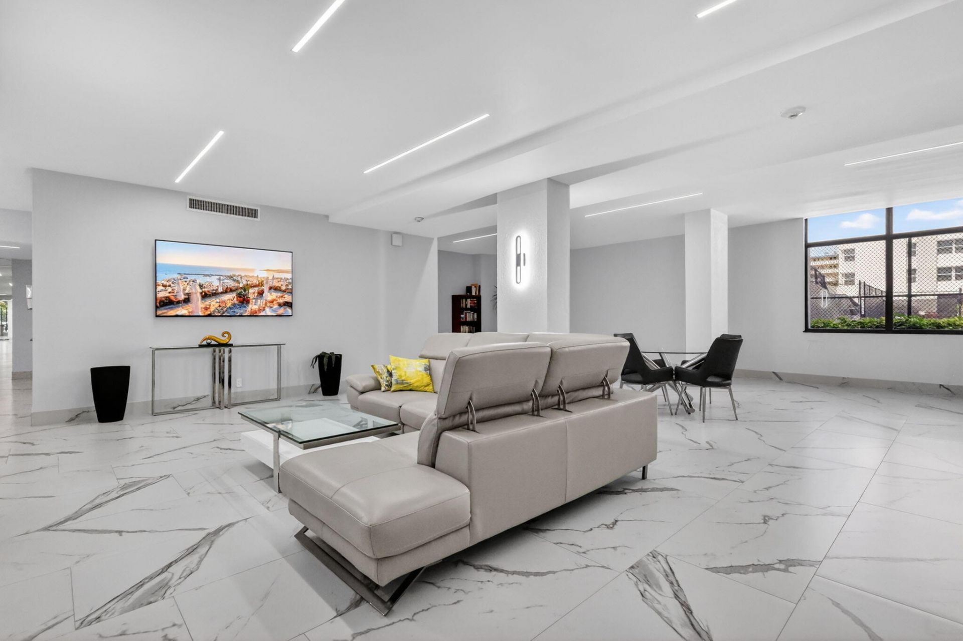 1890 S Ocean Drive, Unit 2103, Hallandale Beach, FL 33009 Photo