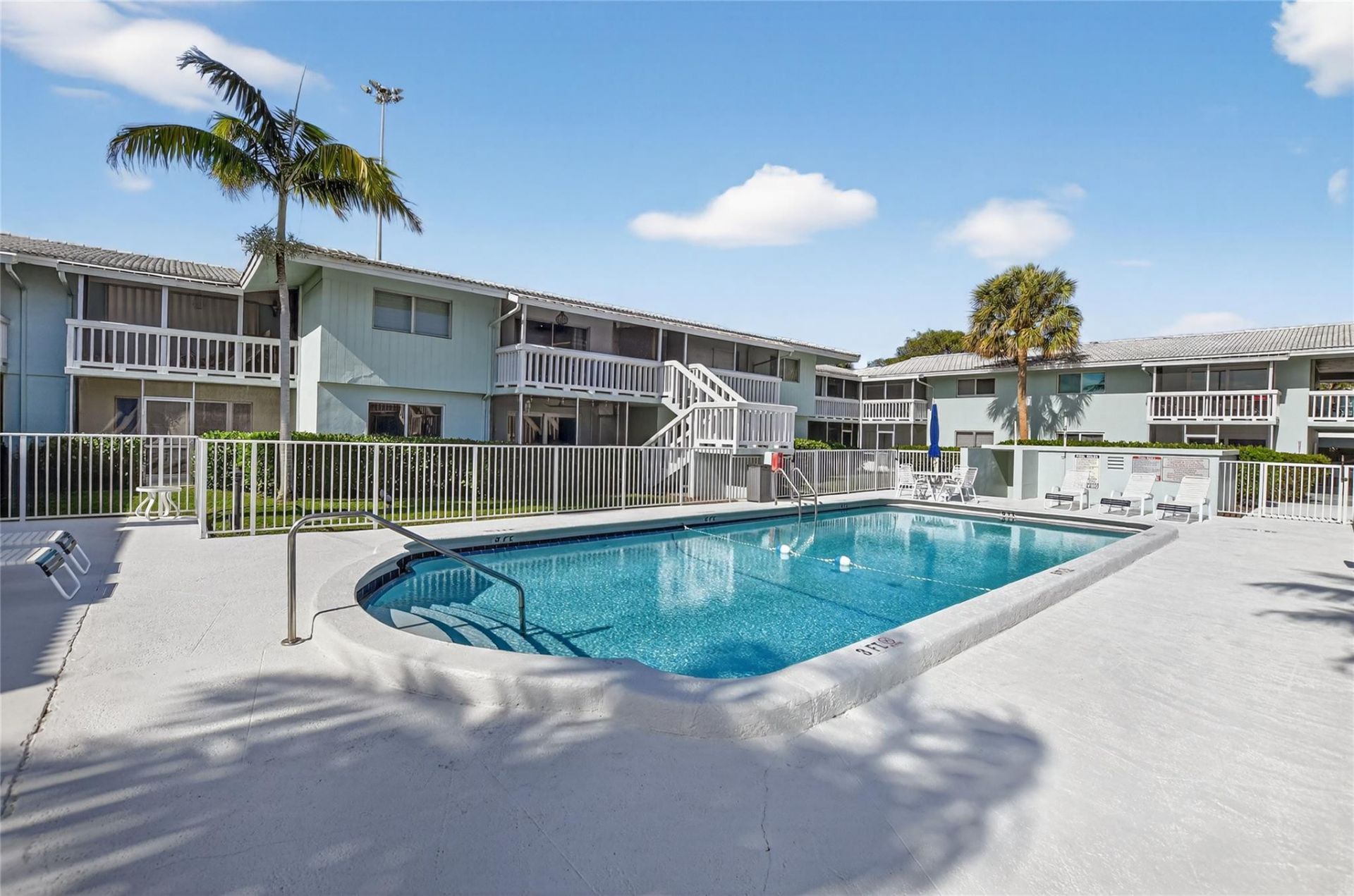 322 N Federal Highway, Unit 240, Deerfield Beach, FL 33441 Photo