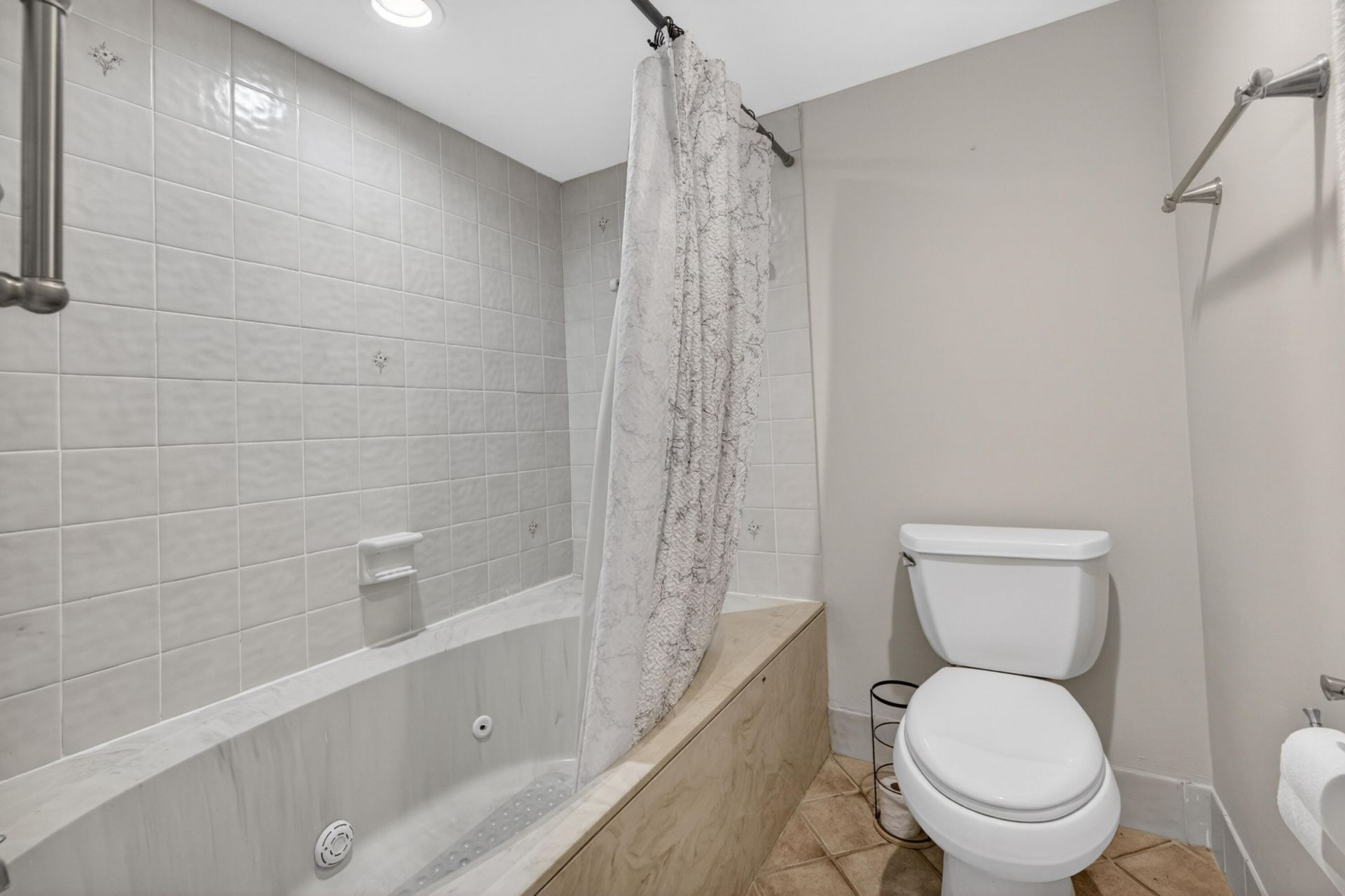 3500 Twin Lakes Terrace, Unit 202, Fort Pierce, FL 34951 Photo