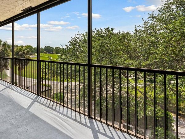 200 W Jacaranda Country Club Drive, Unit 3c, Plantation, FL 33324
