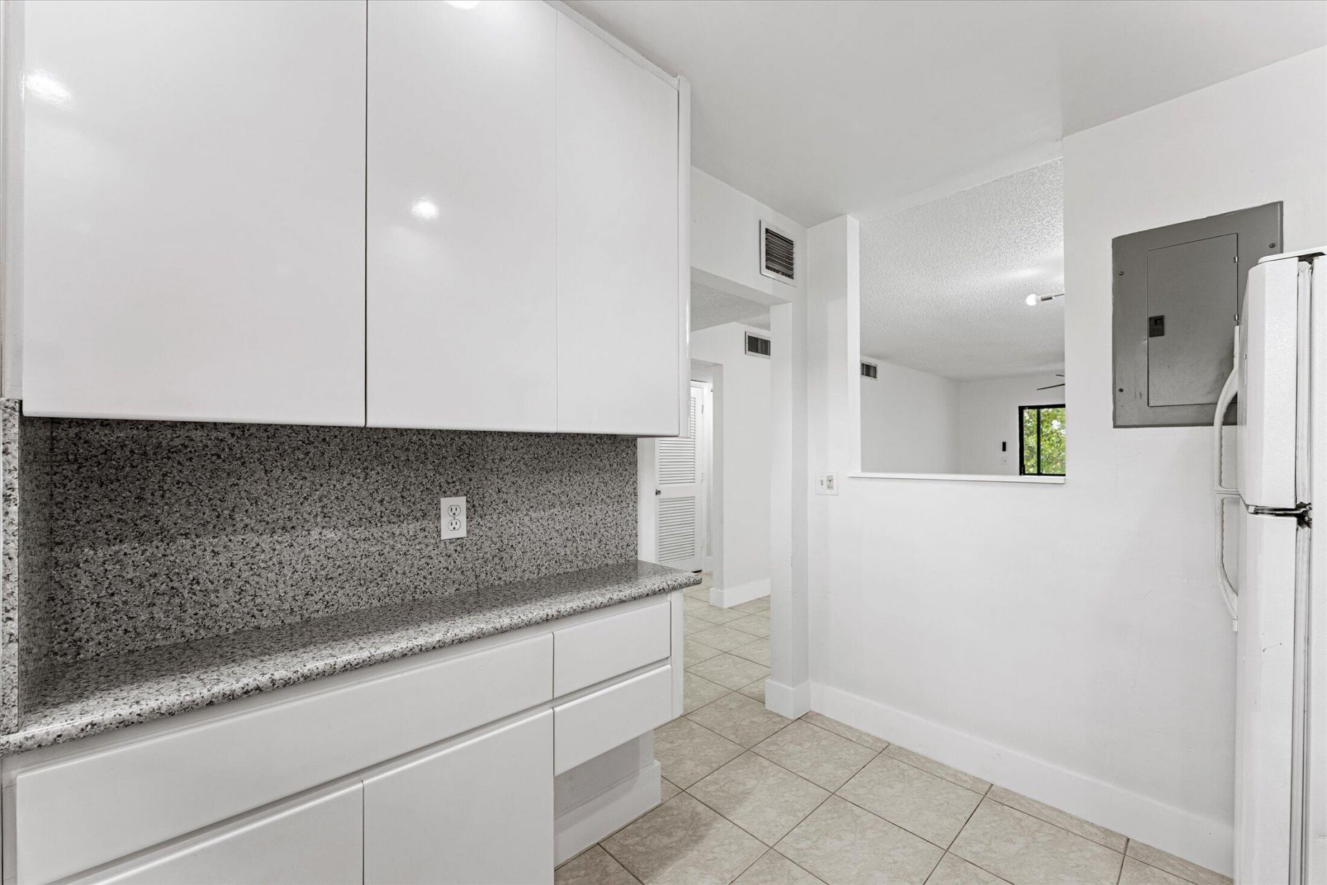 200 W Jacaranda Country Club Drive, Unit 3c, Plantation, FL 33324 Photo