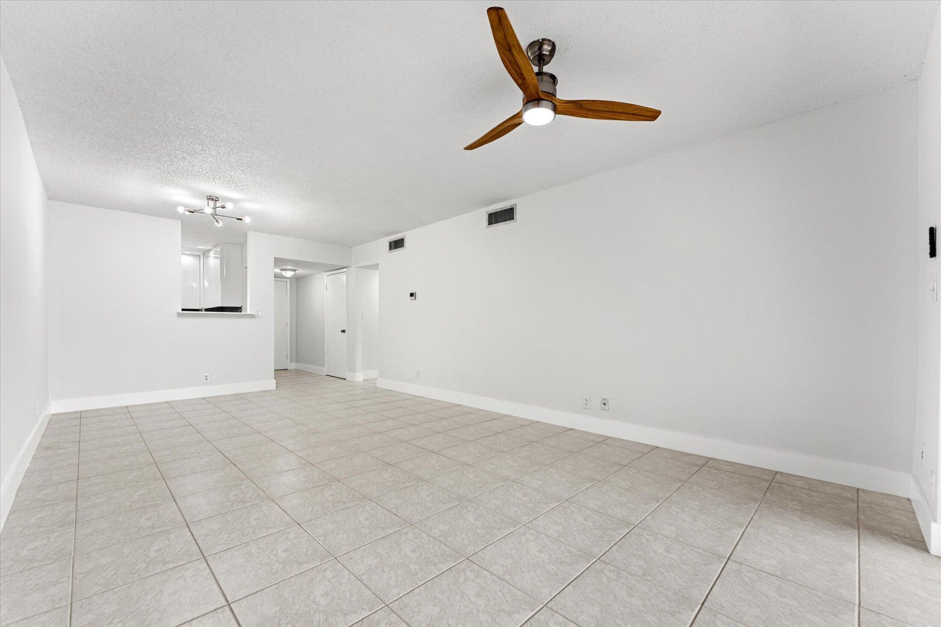 200 W Jacaranda Country Club Drive, Unit 3c, Plantation, FL 33324 Photo