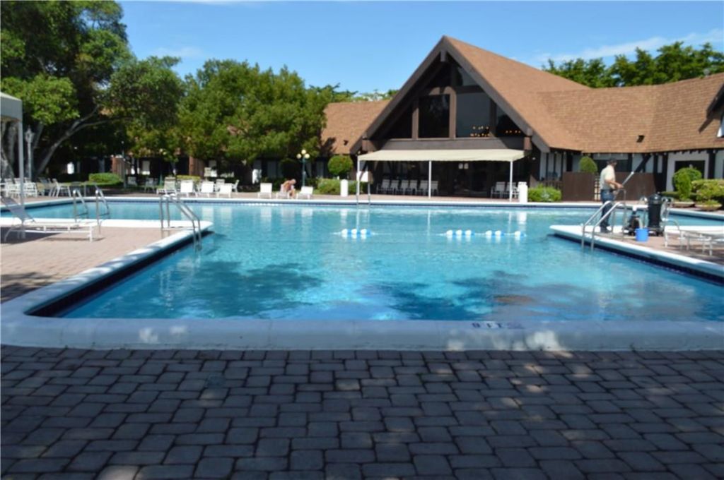 3730 Inverrary Drive, Unit 2t, Lauderhill, FL 33319 Photo