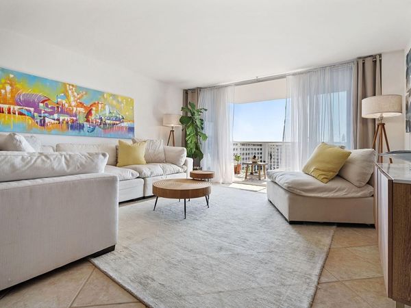 18021 Biscayne Boulevard, Unit 504, Aventura, FL 33160