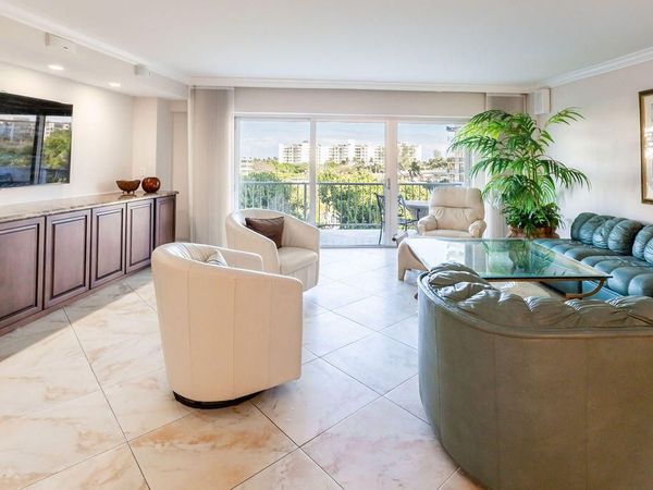 875 E Camino Real, Boca Raton, FL 33432