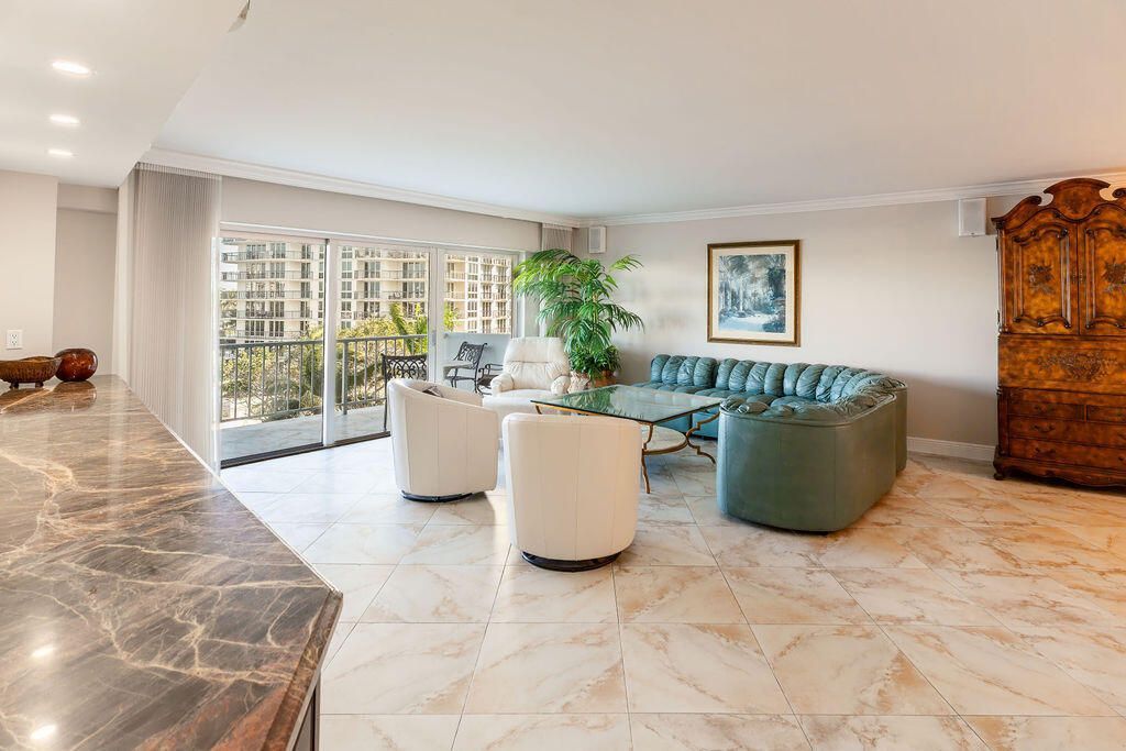 875 E Camino Real, Boca Raton, FL 33432 Photo