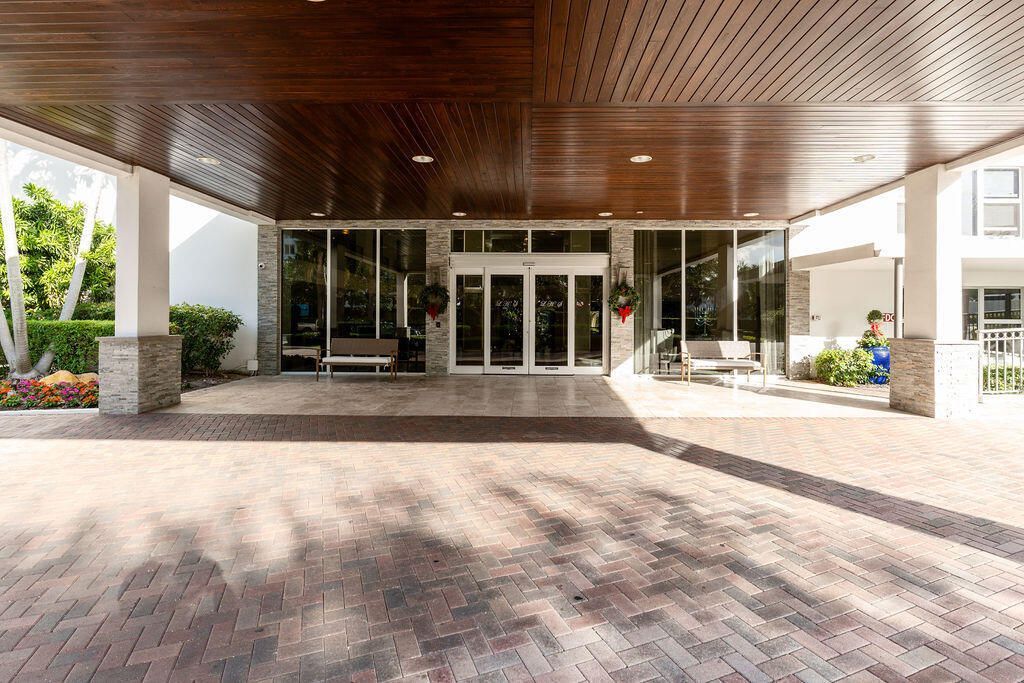 875 E Camino Real, Boca Raton, FL 33432 Photo