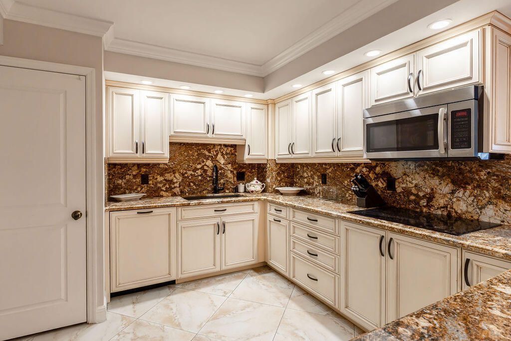 875 E Camino Real, Boca Raton, FL 33432 Photo