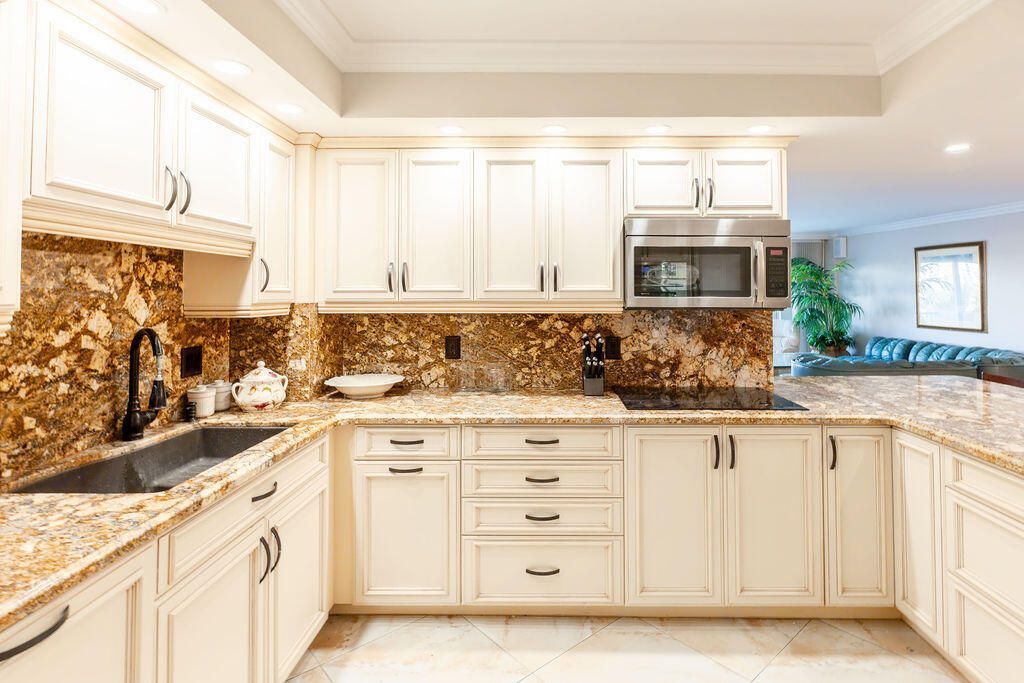 875 E Camino Real, Boca Raton, FL 33432 Photo