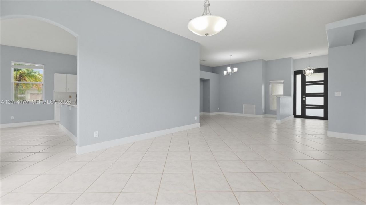 1101 NW 180th Ave , Pembroke Pines, FL 33029 Photo