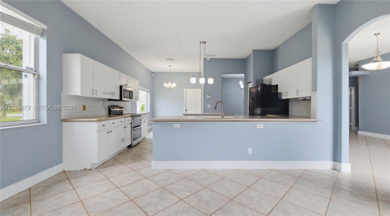 1101 NW 180th Ave , Pembroke Pines, FL 33029 Photo