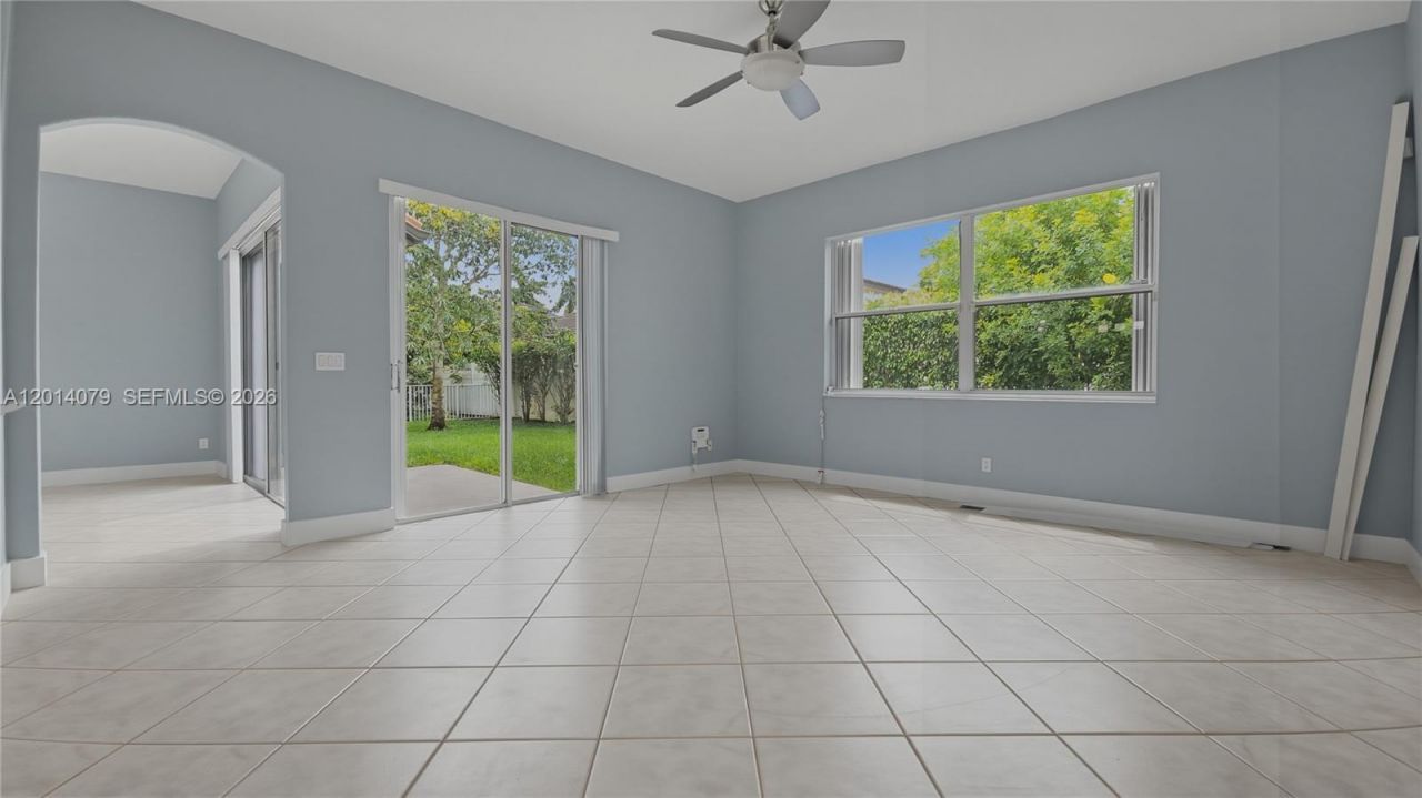 1101 NW 180th Ave , Pembroke Pines, FL 33029 Photo