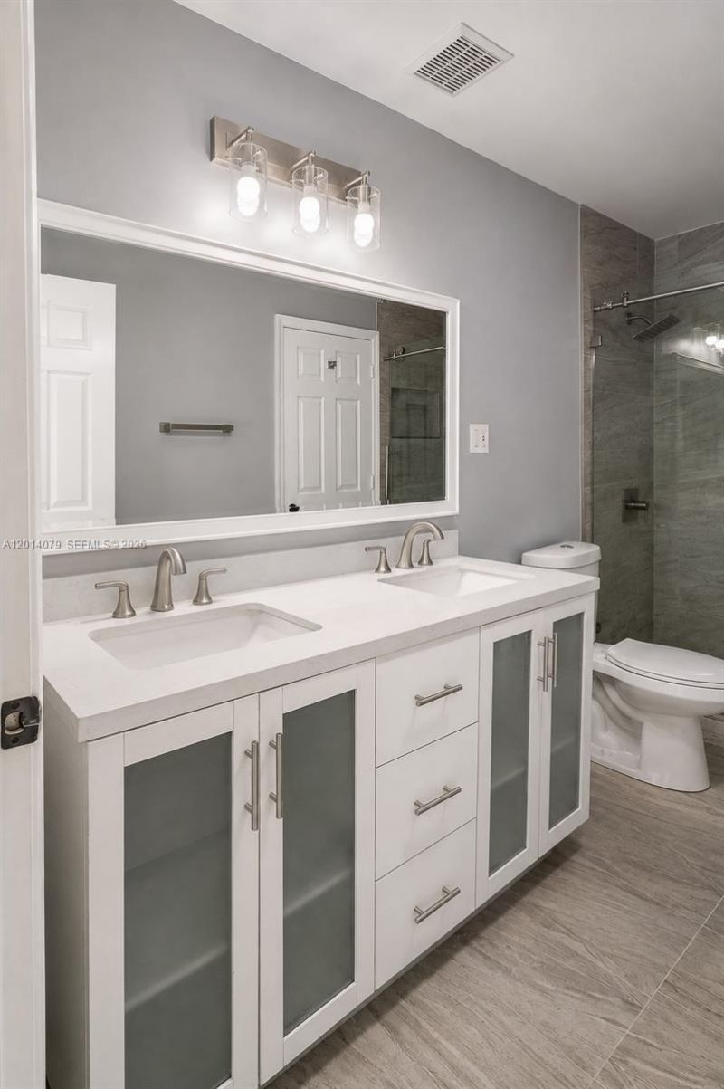 1101 NW 180th Ave, Pembroke Pines, FL 33029 Photo