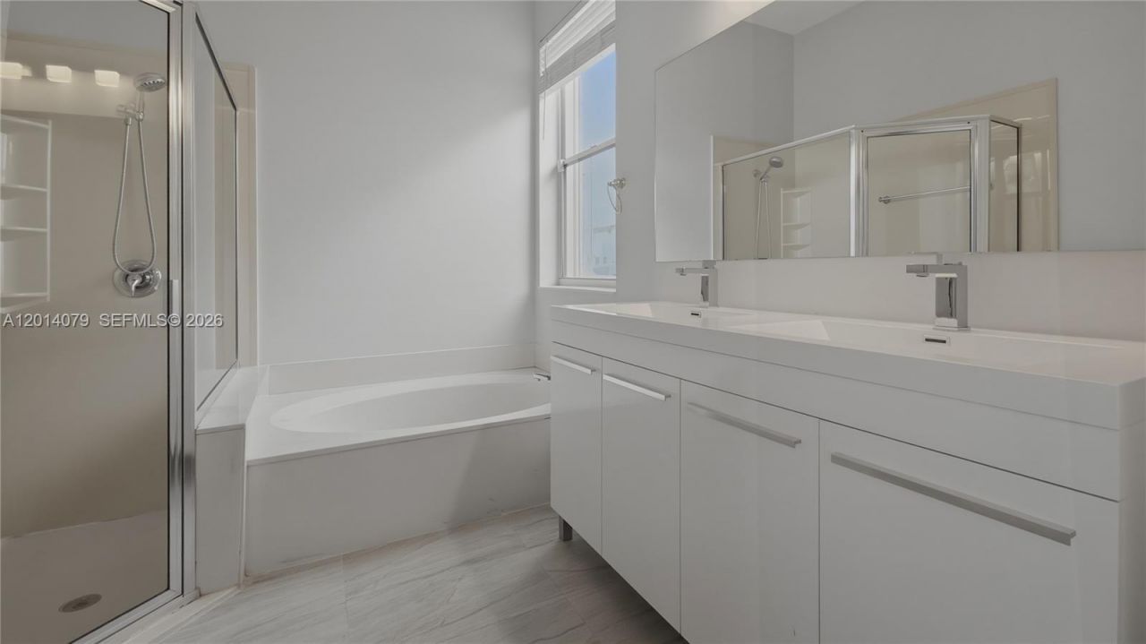 1101 NW 180th Ave , Pembroke Pines, FL 33029 Photo