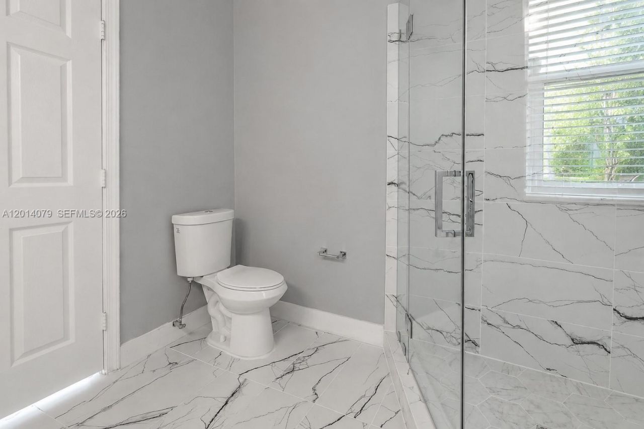 1101 NW 180th Ave, Pembroke Pines, FL 33029 Photo