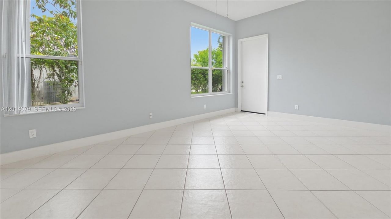1101 NW 180th Ave , Pembroke Pines, FL 33029 Photo