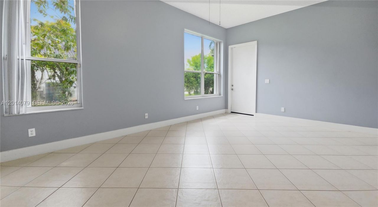 1101 NW 180th Ave , Pembroke Pines, FL 33029 Photo