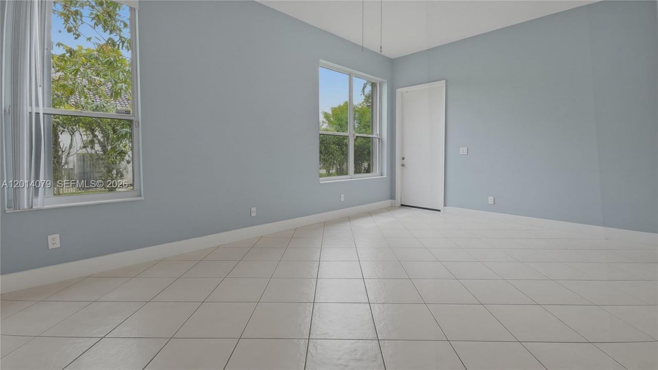 1101 NW 180th Ave , Pembroke Pines, FL 33029 Photo