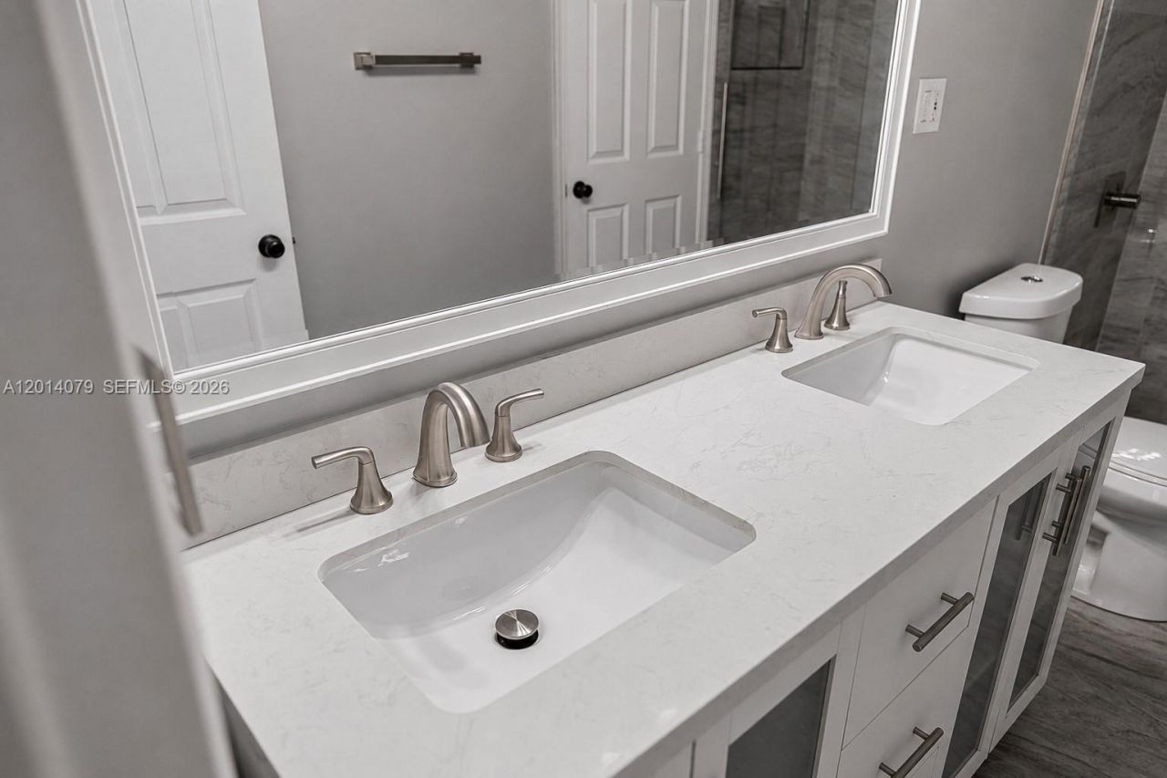 1101 NW 180th Ave, Pembroke Pines, FL 33029 Photo