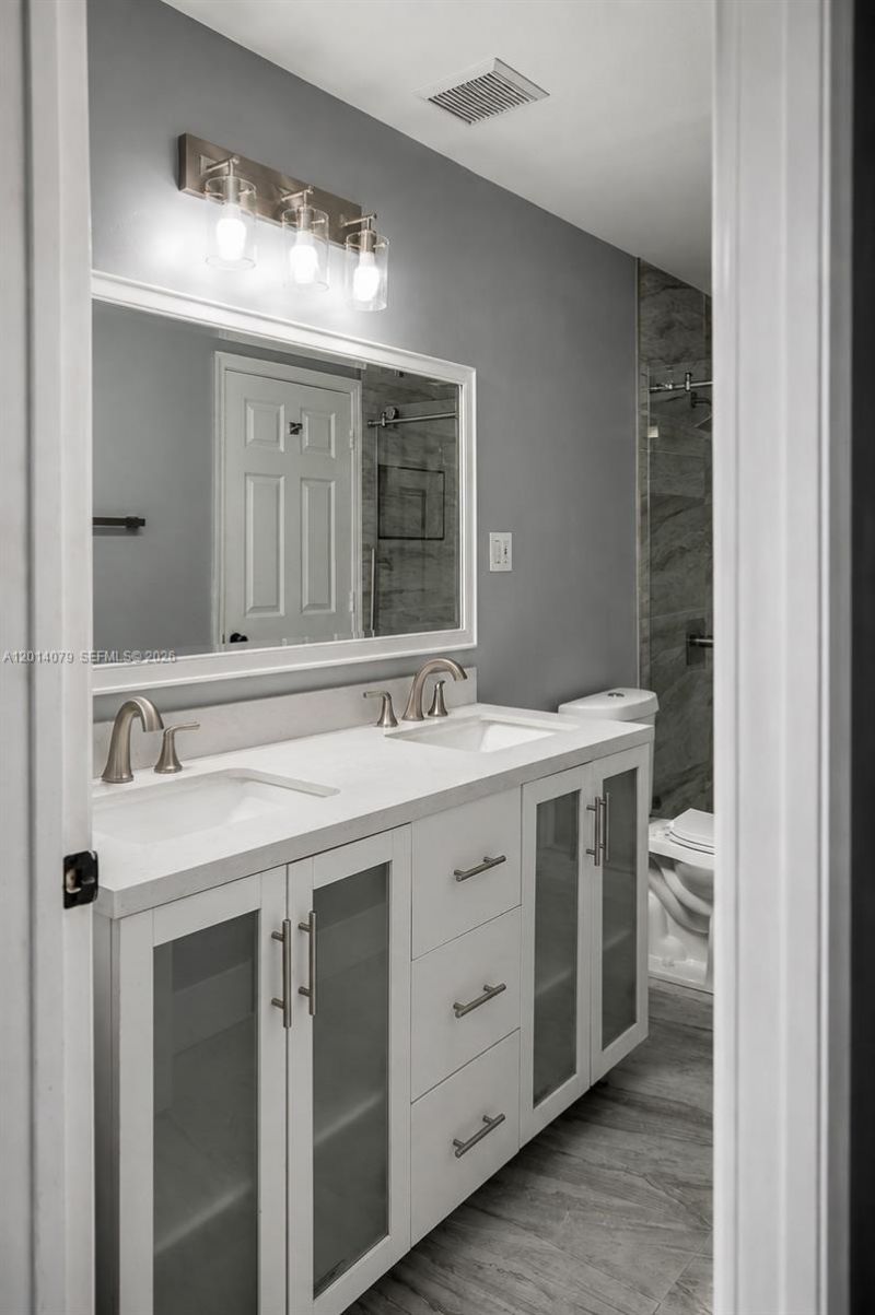 1101 NW 180th Ave, Pembroke Pines, FL 33029 Photo