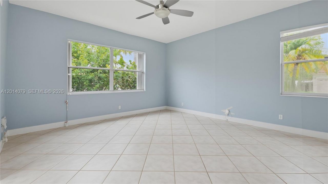 1101 NW 180th Ave , Pembroke Pines, FL 33029 Photo
